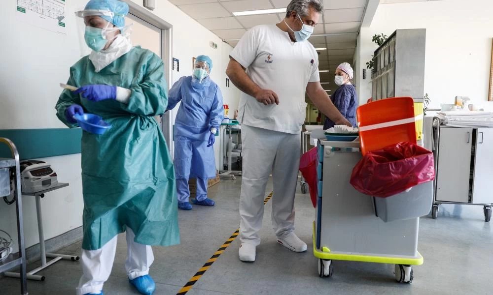 Κορονοϊός: Τι θα γίνει αν "εκτοξευτούν" τα κρούσματα στην Αττική